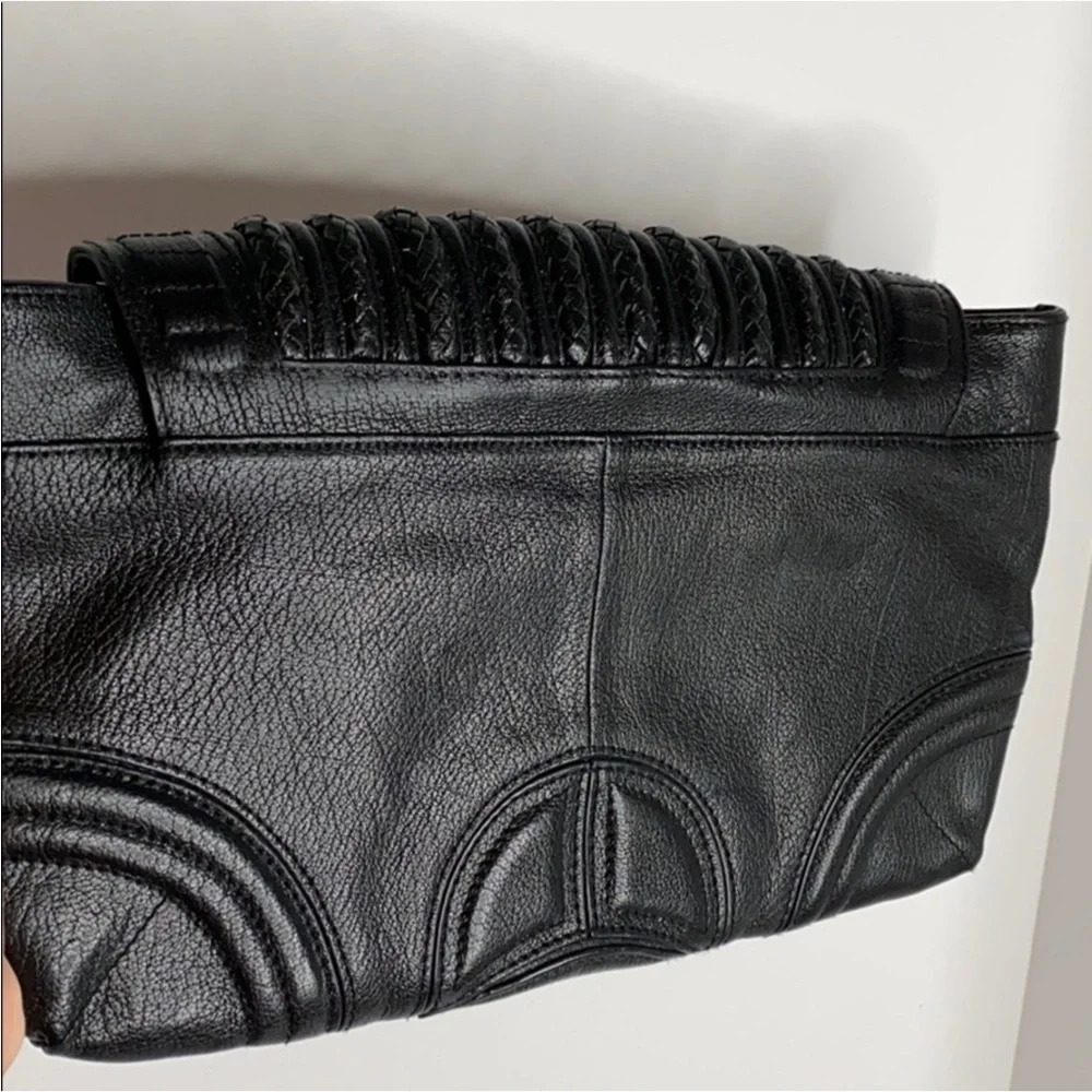 BRACHFELD PARLAGY DAPHNE BLACK LEATHER CLUTCH